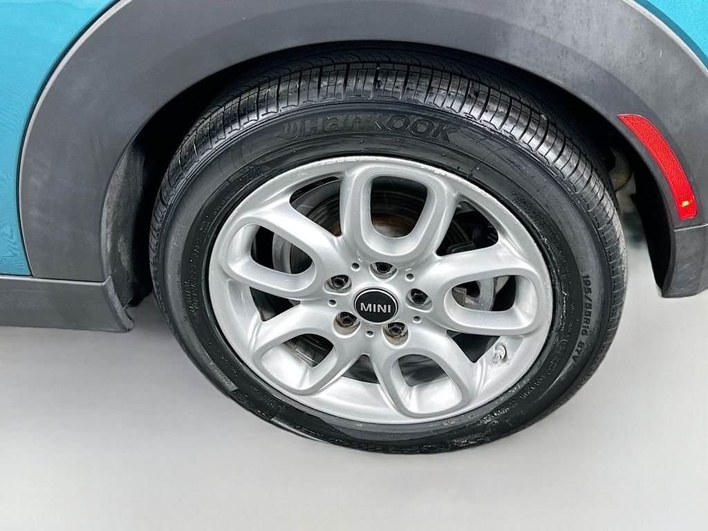 Used 2020 Blue MINI Signature image 29