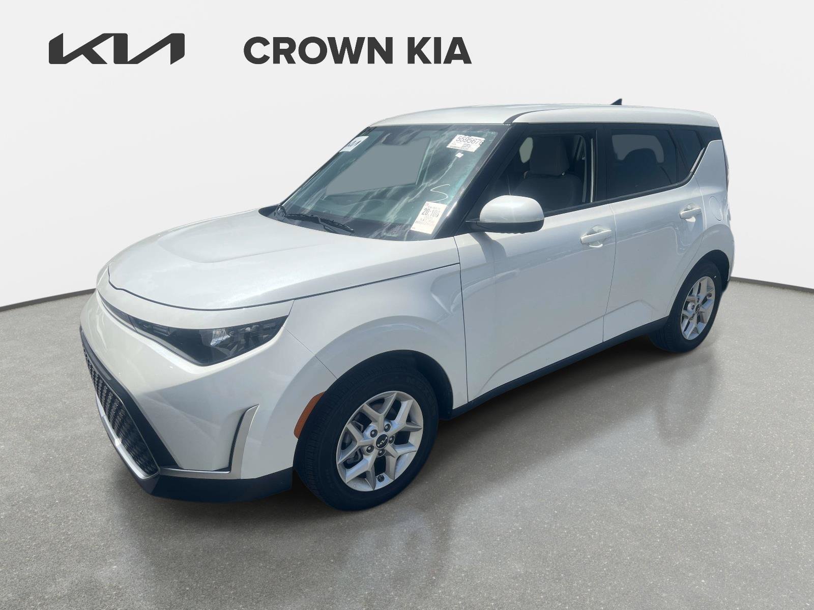 Used 2025 White Kia LX image 1