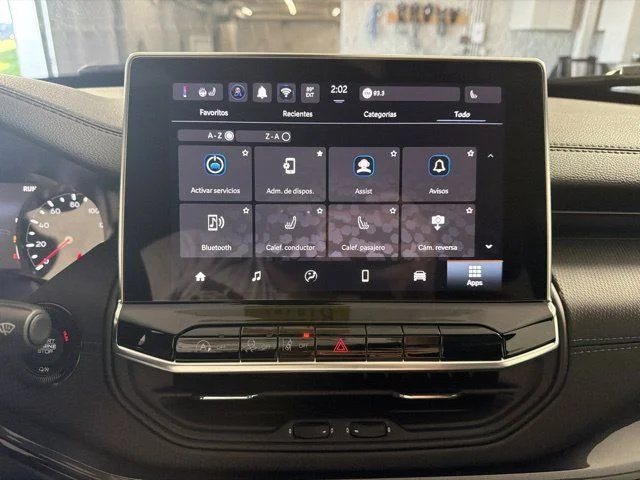 New 2026 White Jeep Latitude image 21