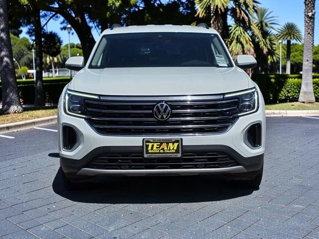 Used 2024  Volkswagen 2.0T SE w/Technology image 3