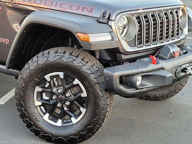 New 2026 Granite Crystal Metallic Clear-Coat Exterior Paint Jeep Rubicon image 9