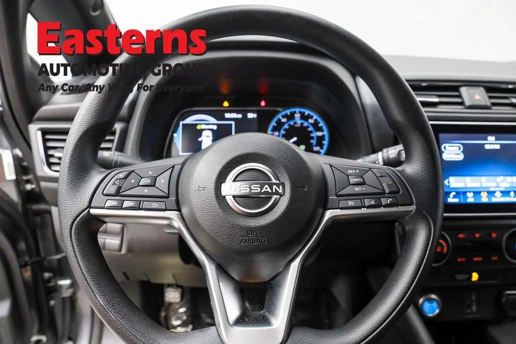 Used 2024 Gray Nissan S image 10