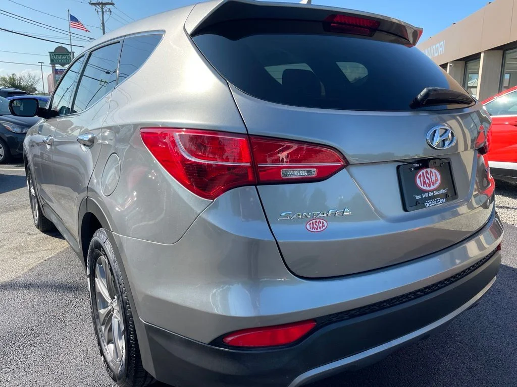 Used 2015 Gray Hyundai Base image 4
