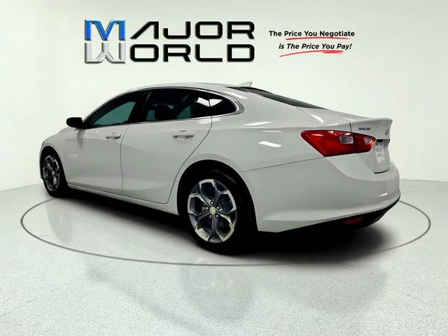 Used 2023 White Chevrolet LT image 5