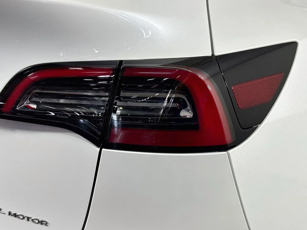 Used 2023 White Tesla Long Range image 31