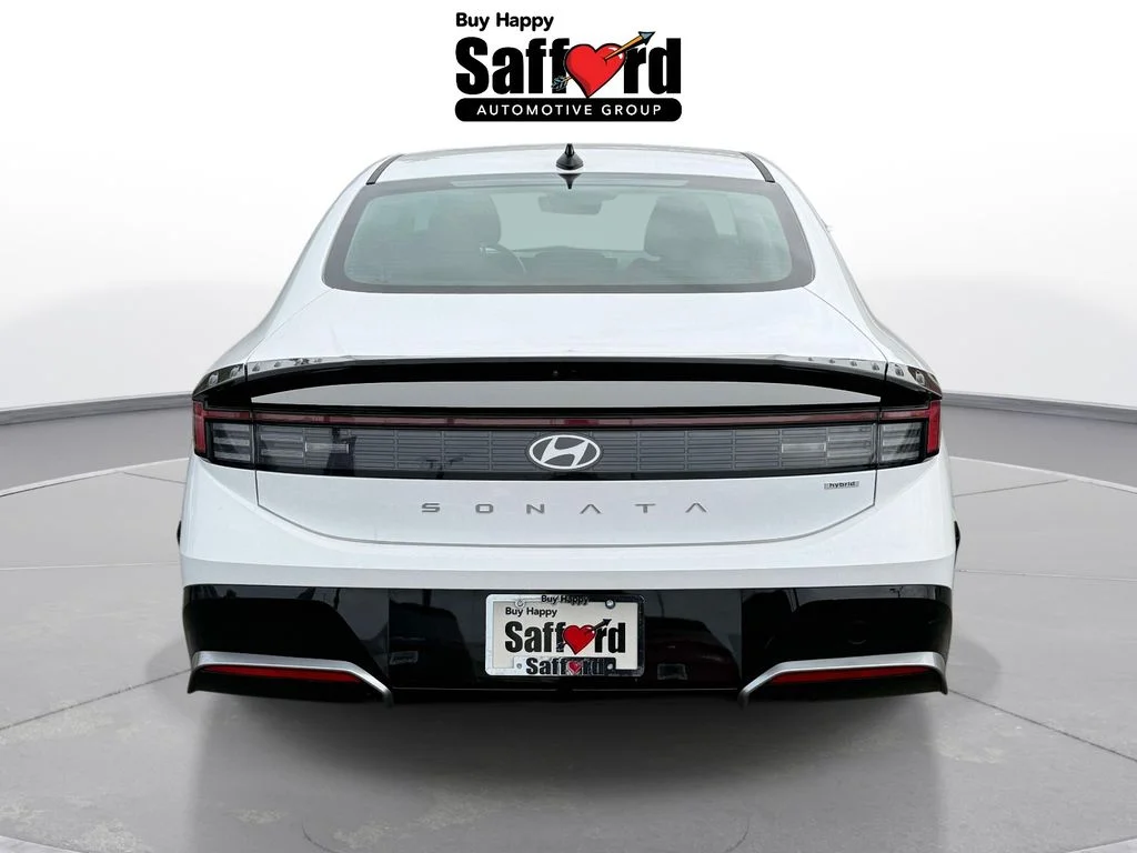Used 2025 White Hyundai SEL image 6