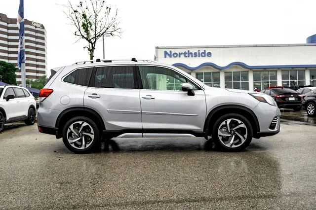 Used 2023 Ice Silver Metallic Subaru Touring image 4