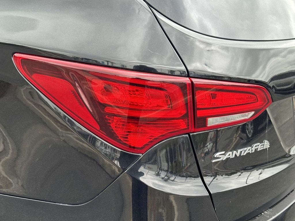 Used 2018 Black Hyundai 2.4 Base image 29