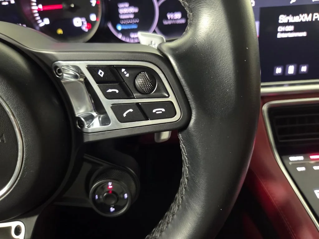Used 2020 Chalk Porsche Turbo image 17