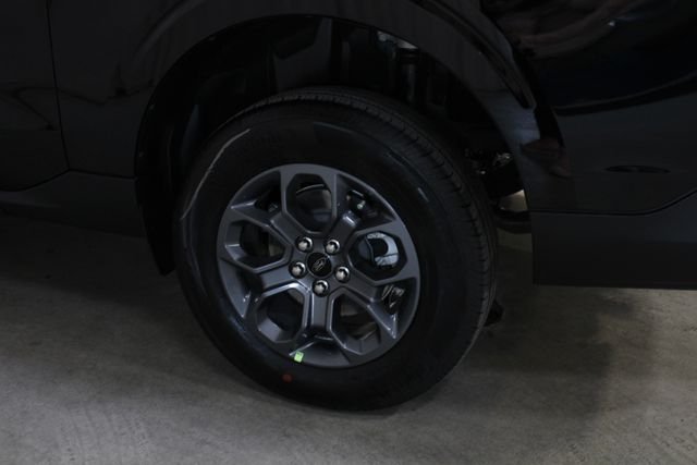 New 2026 Shadow Black Ford XLT image 28