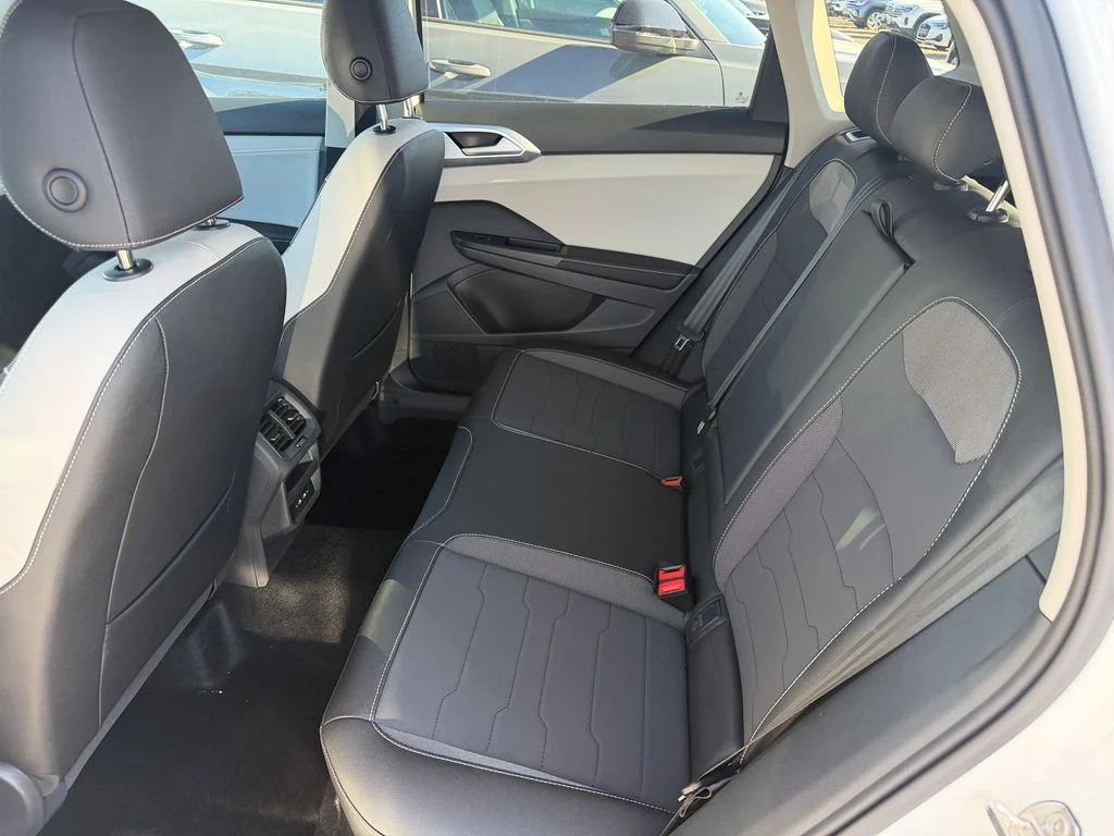 New 2026 Pure White Volkswagen 1.5T SE image 20