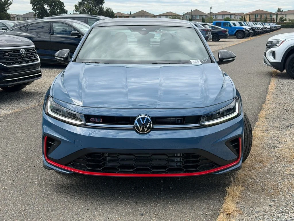New 2026 Monterey Blue Pearl w/Deep Black Roof Volkswagen 2.0T Autobahn image 3