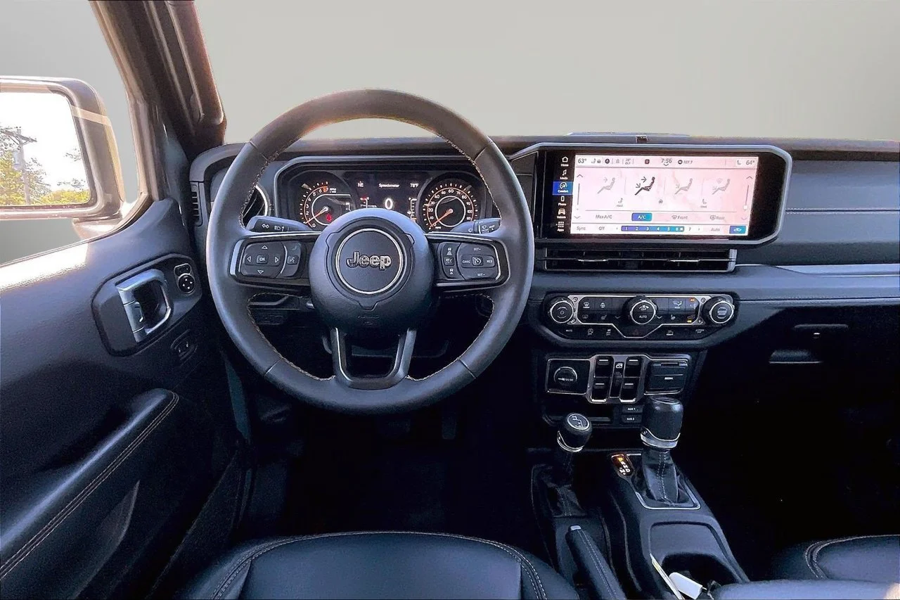 Used 2024 Gray Jeep Sport S image 11