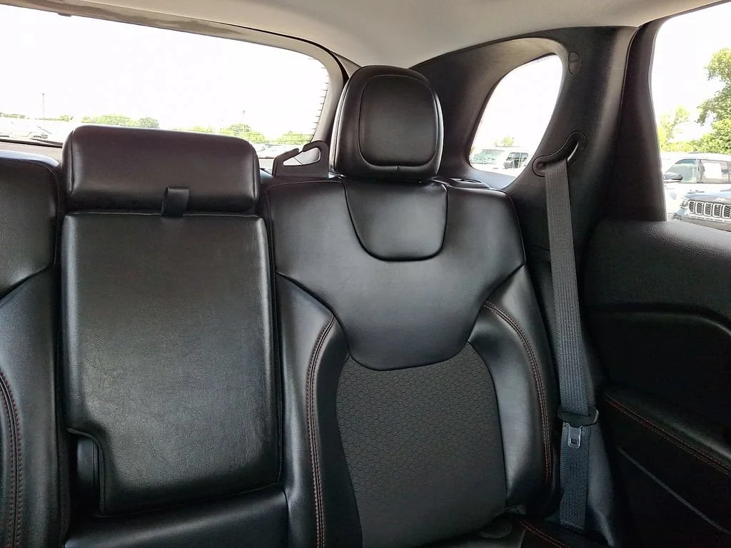 Used 2020 Bright White Clearcoat Jeep Trailhawk image 21