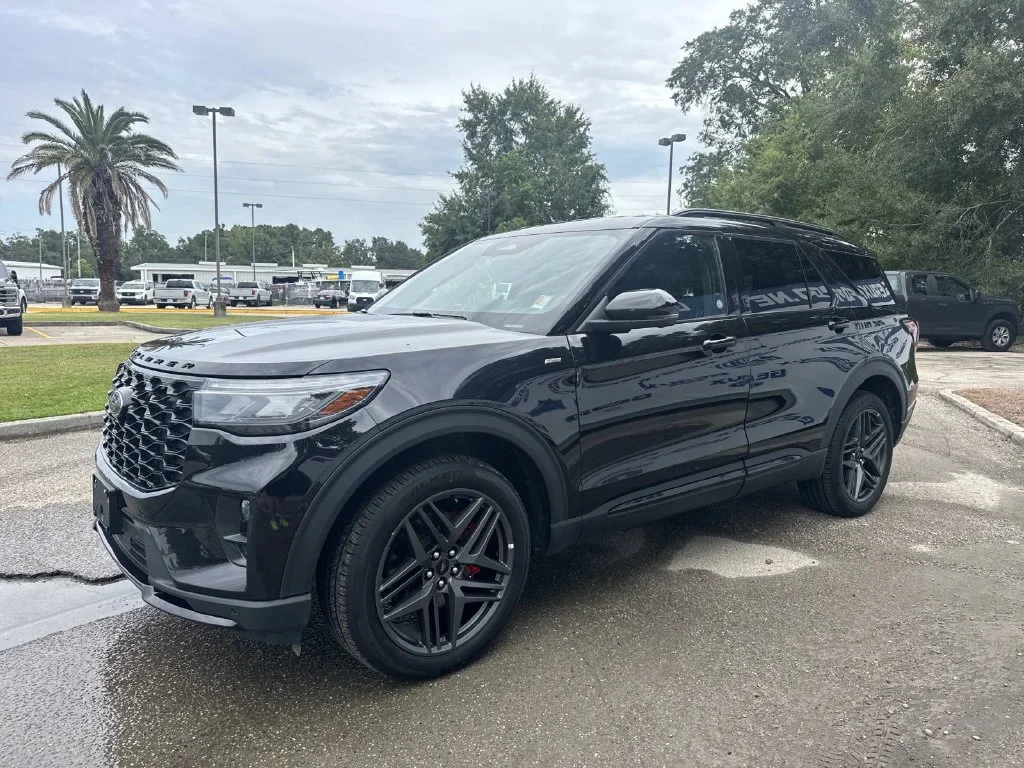 Used 2025 Black Ford ST-Line image 4
