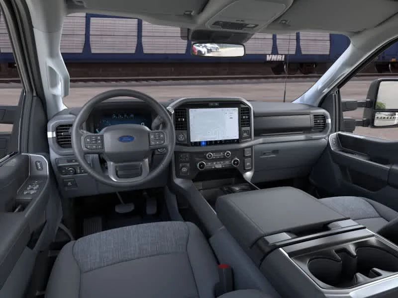 New 2026 Oxford White Ford XLT image 9