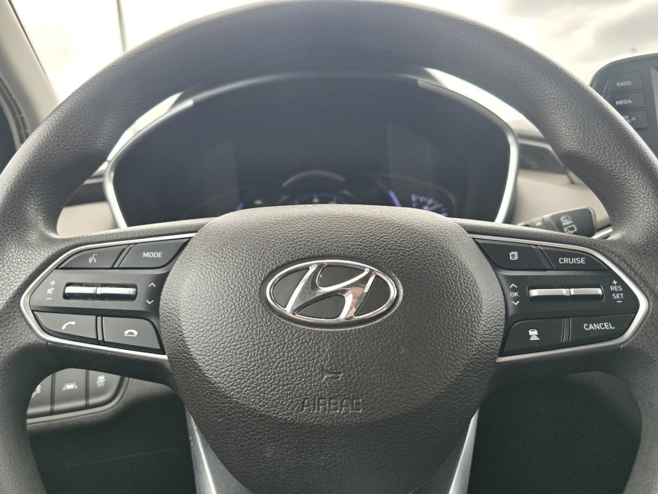 Used 2020 Gray Hyundai SEL image 24