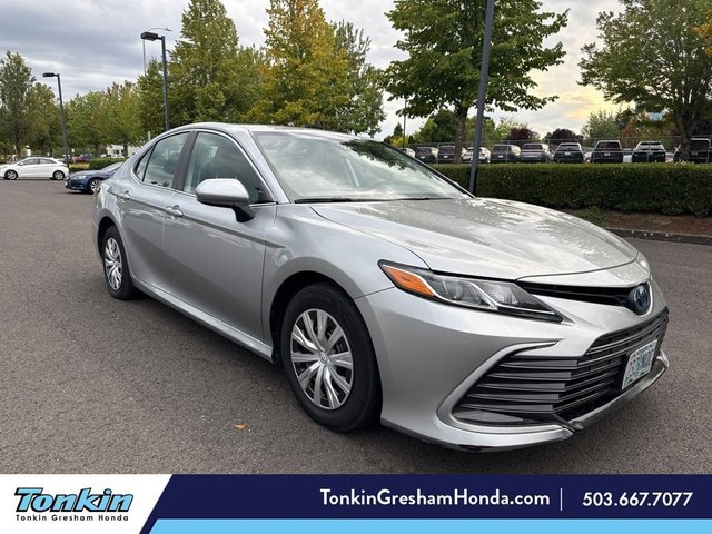 2022 Toyota Camry Hybrid LE