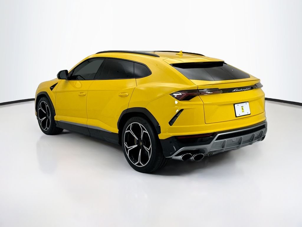 Used 2019 Black Lamborghini Base image 7