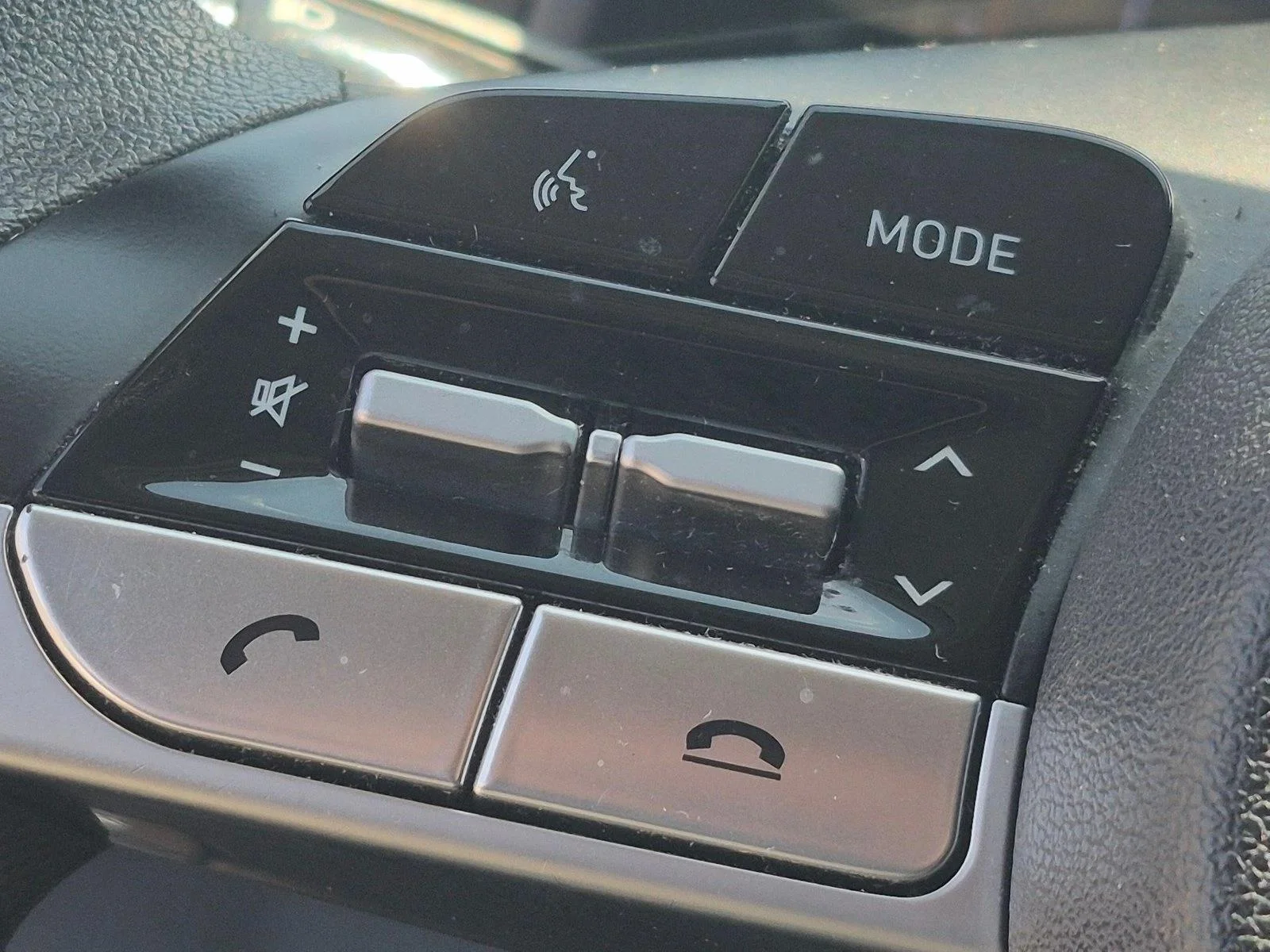 Used 2023 Fluid Metal Hyundai SEL image 12