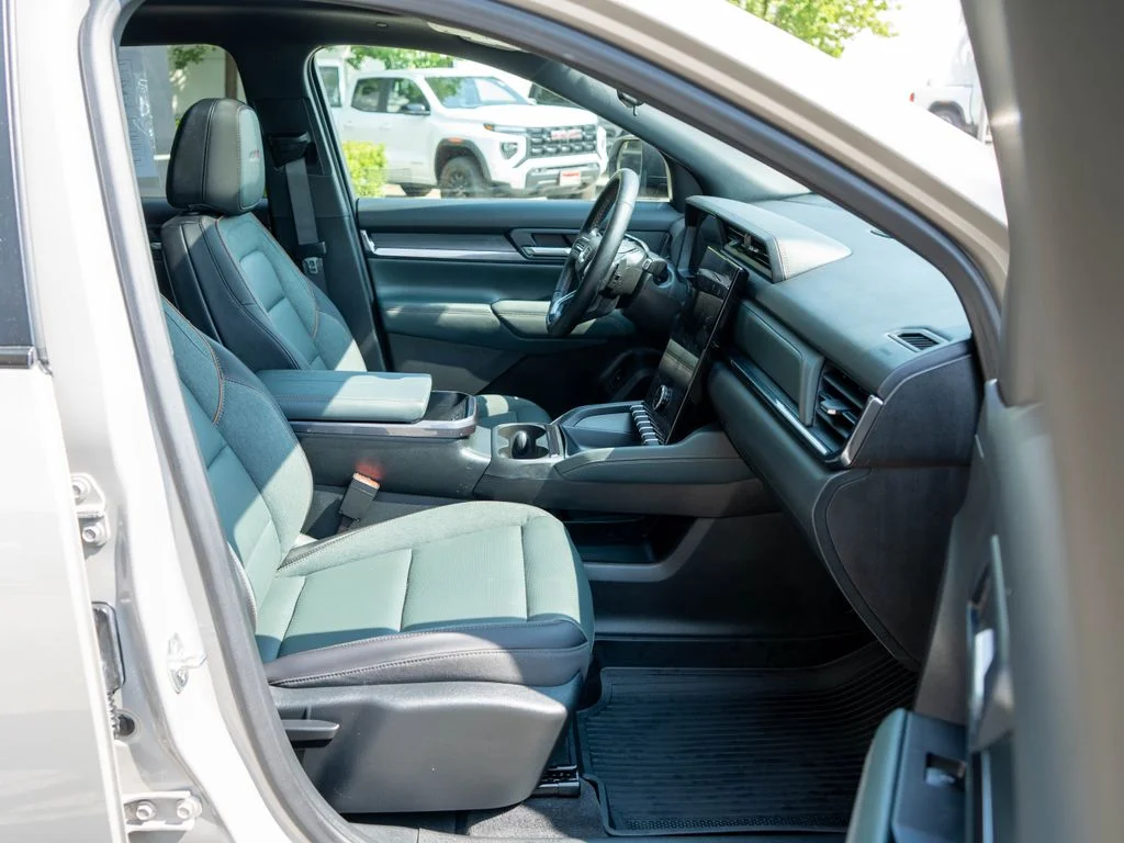 2026 GMC Terrain AT4 - Photo 10