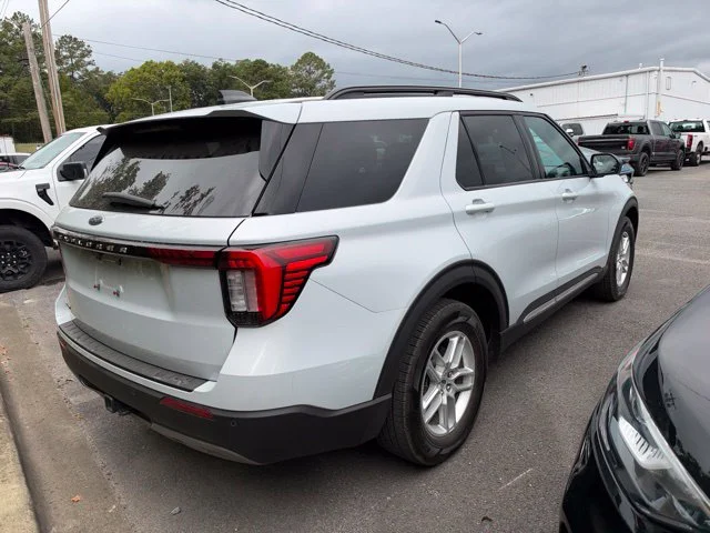 Certified Used 2025 White Ford Active image 8