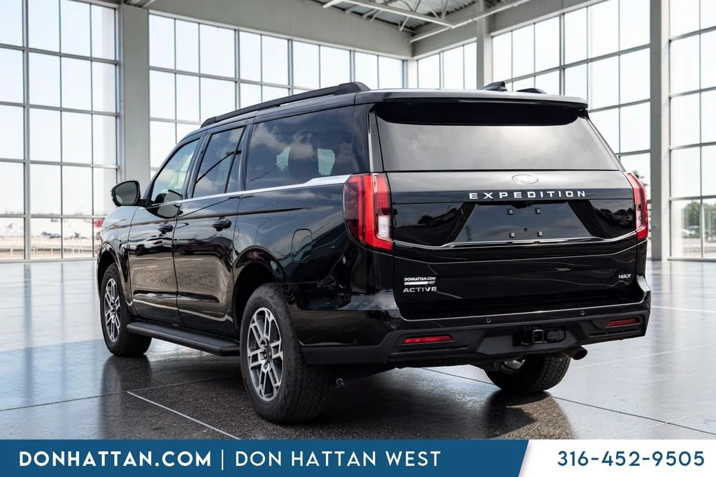 Used 2025 Black Ford Active image 24