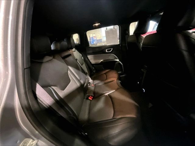 Used 2024 Silver Jeep Latitude image 22