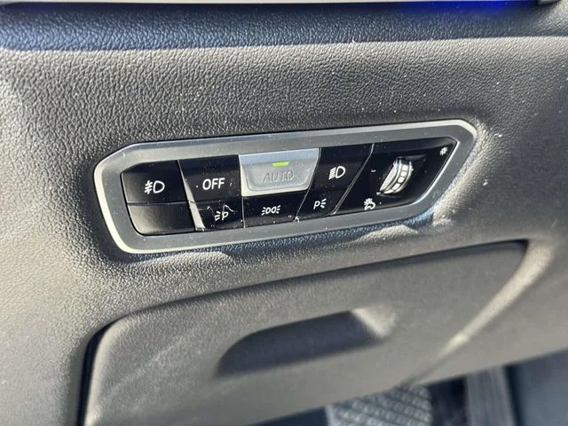 Used 2020 Gray BMW xDrive40i image 28