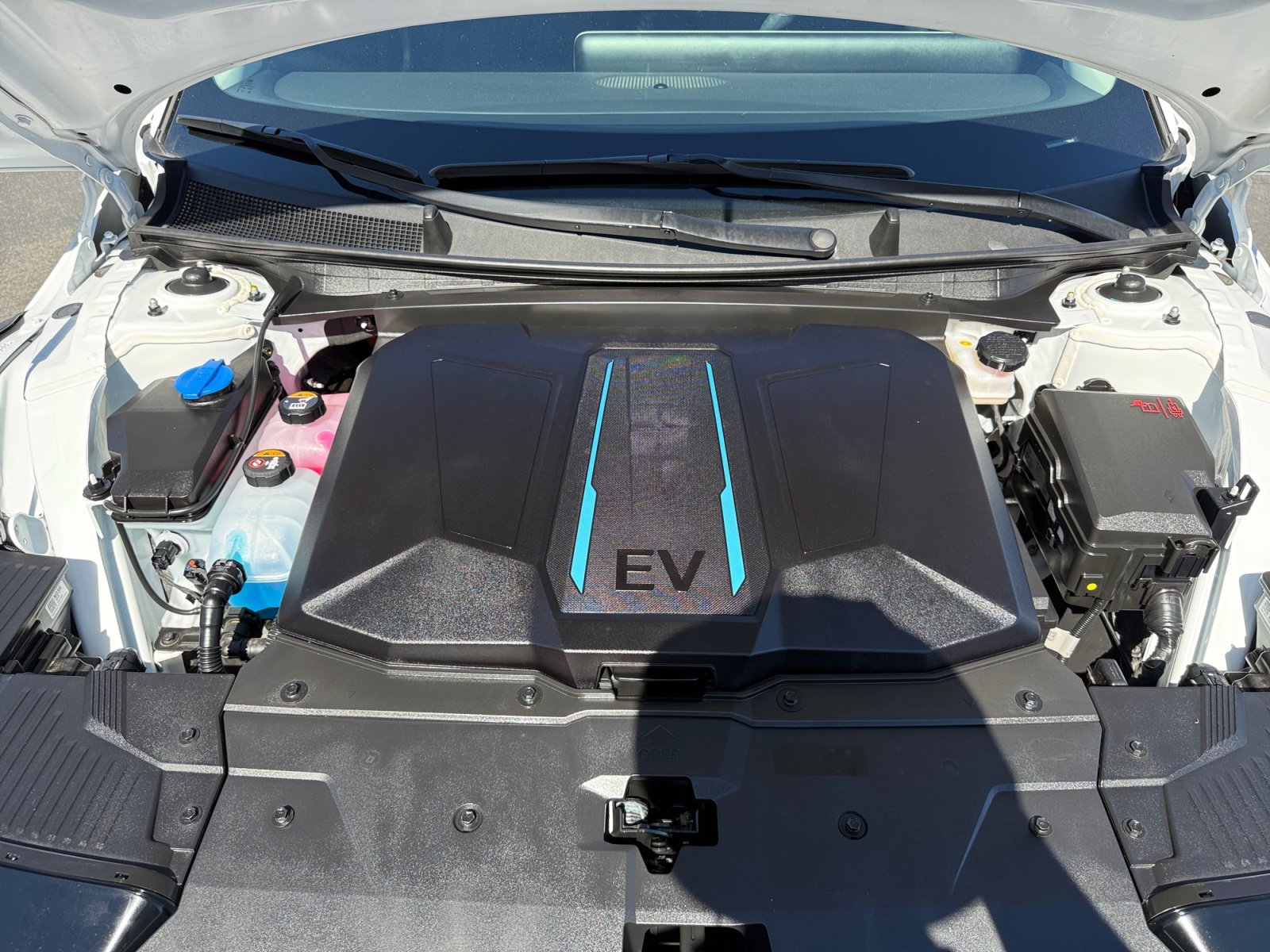 Used 2024 White Hyundai SEL image 20