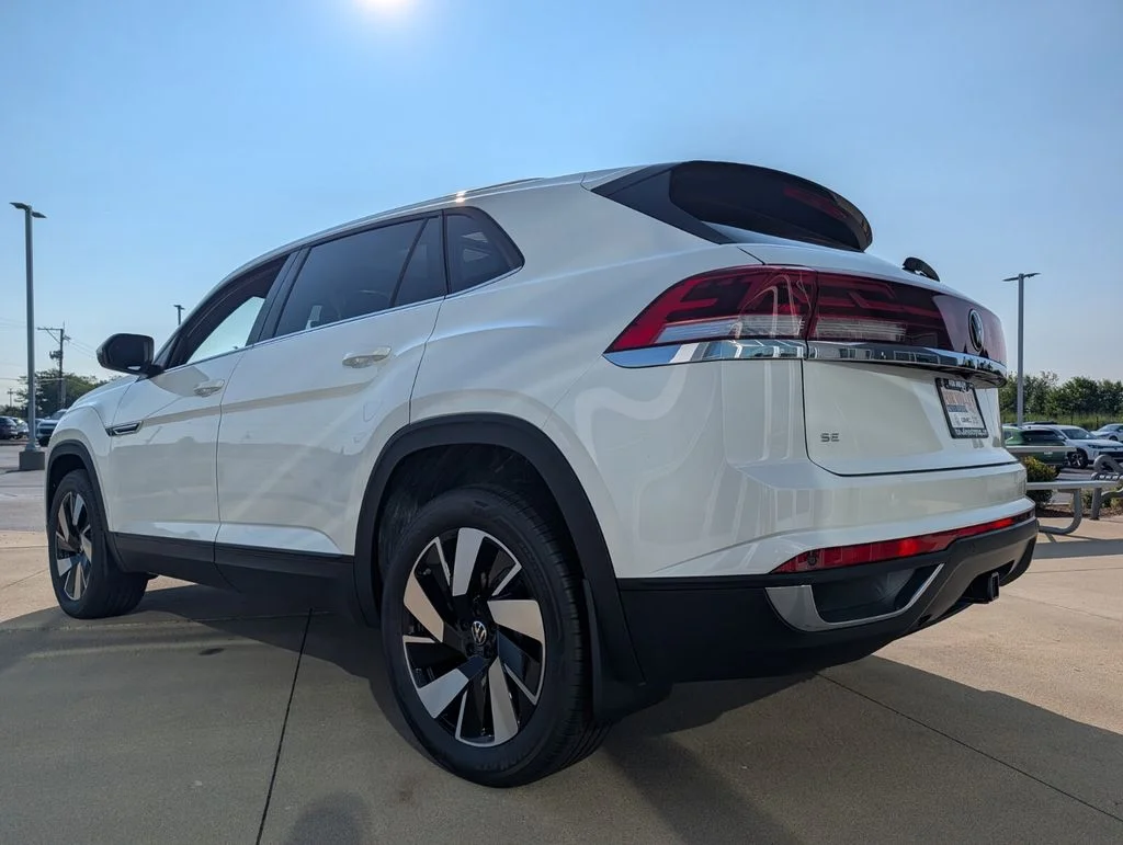 New 2026 White/off-white Volkswagen 2.0T SE w/Technology image 7
