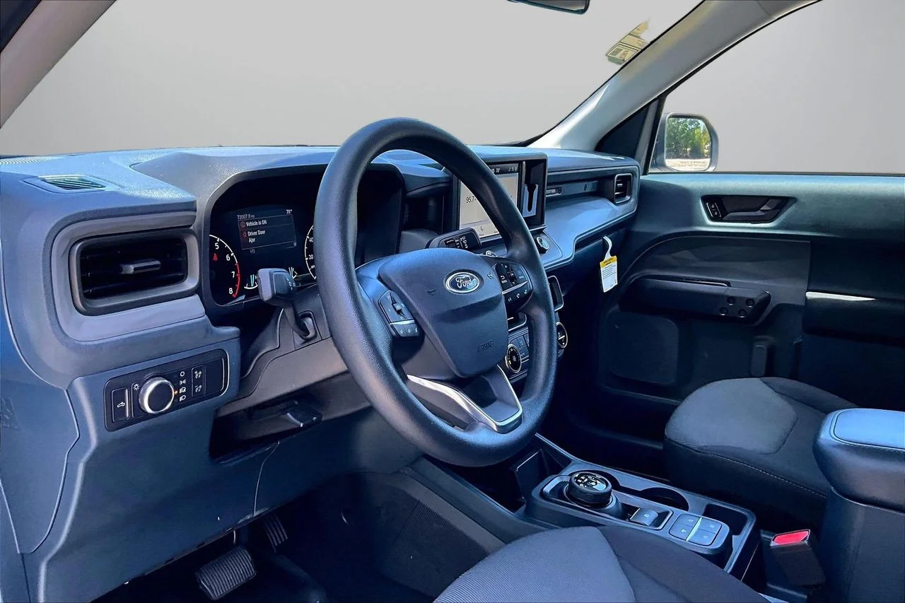 Used 2022 Blue Ford XL image 18