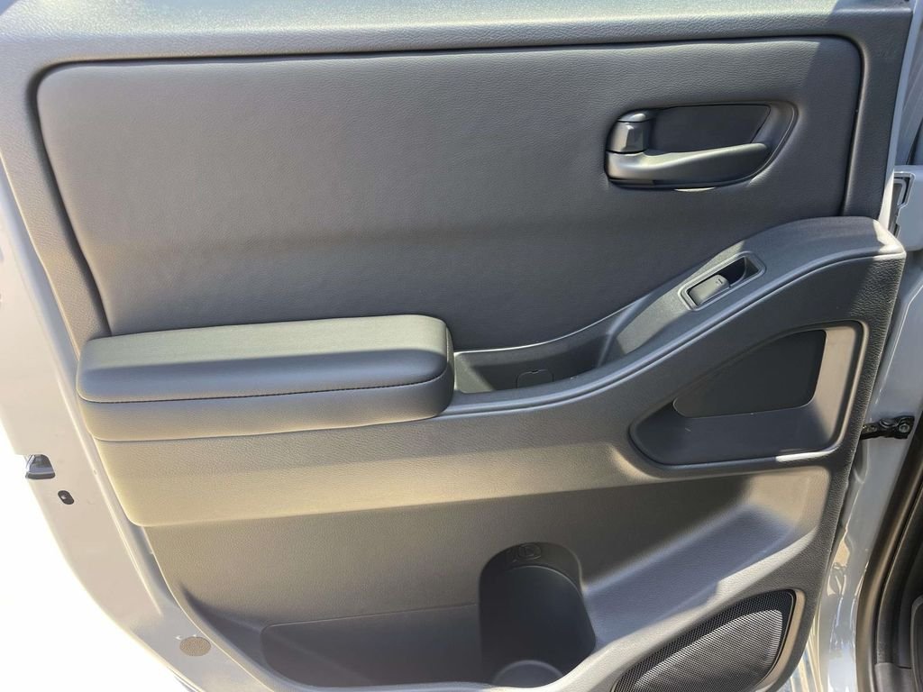 New 2026 Boulder Gray Pearl Nissan Crew Cab SV image 13