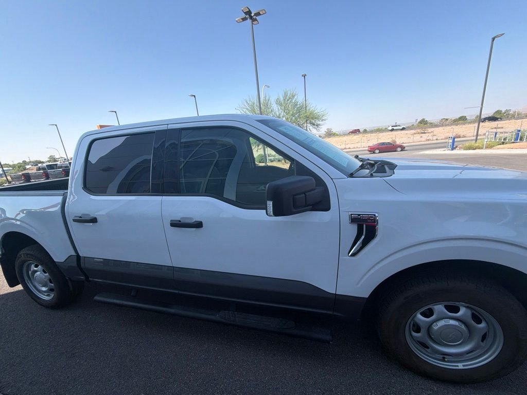 Used 2021 White Ford XLT image 7