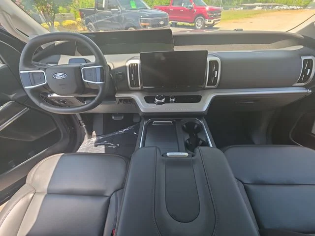 Used 2025 Black Ford Active image 10