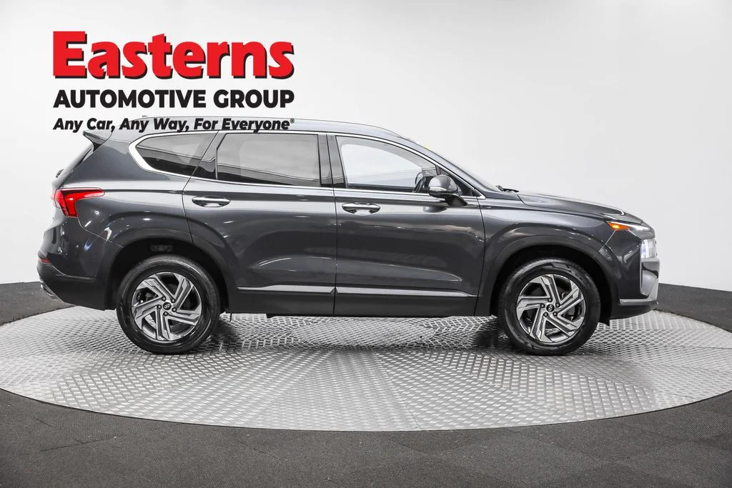 Used 2023 Gray Hyundai SEL image 4