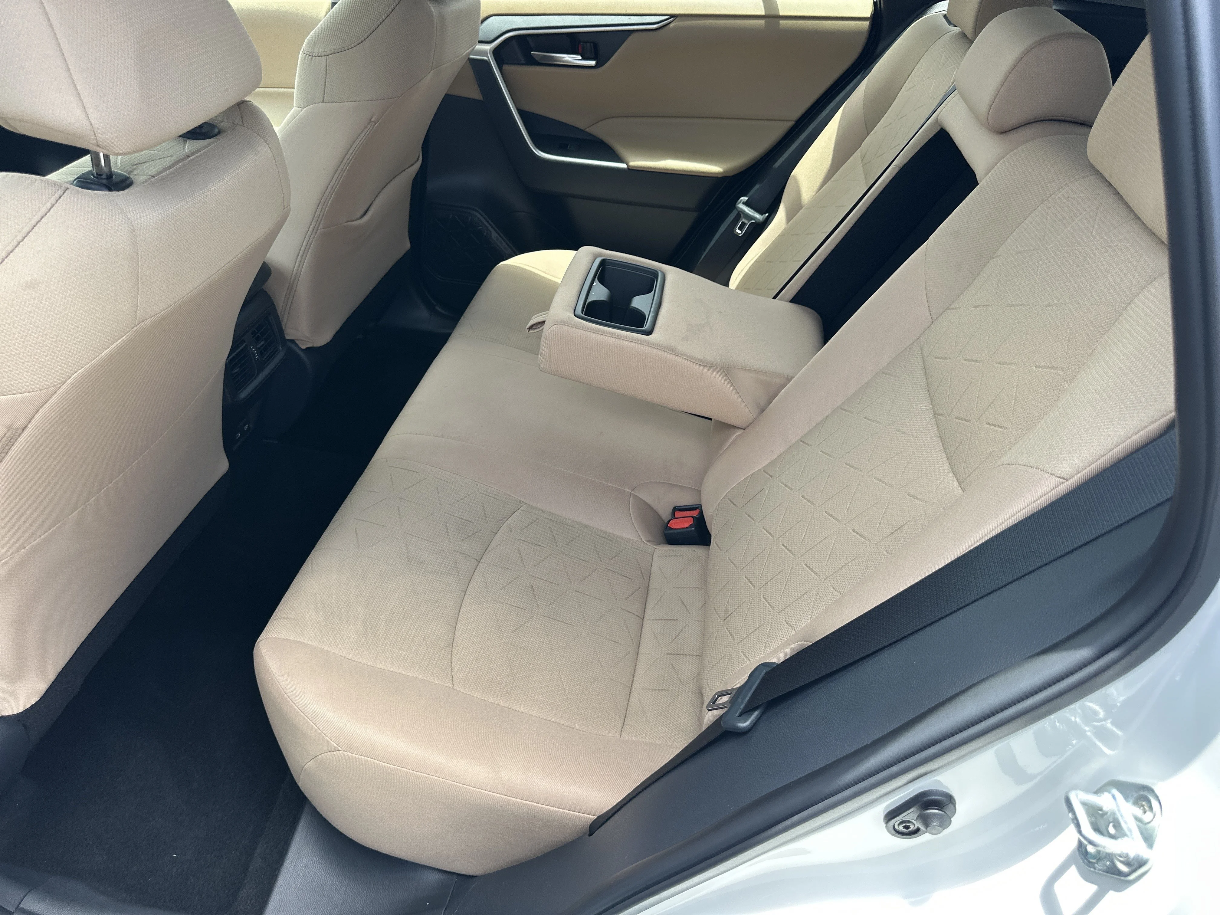 Used 2025 Ice Cap Toyota XLE image 21