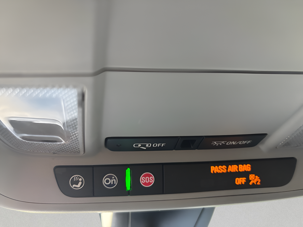 Used 2025 Gray Chevrolet LT image 28