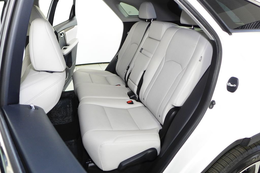 Used 2020 Eminent White Pearl Lexus 450h image 21