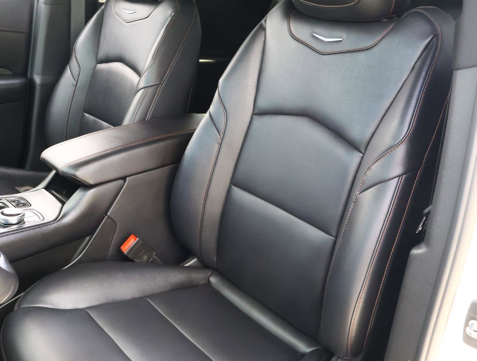 2022 Cadillac XT4 Sport - Photo 18