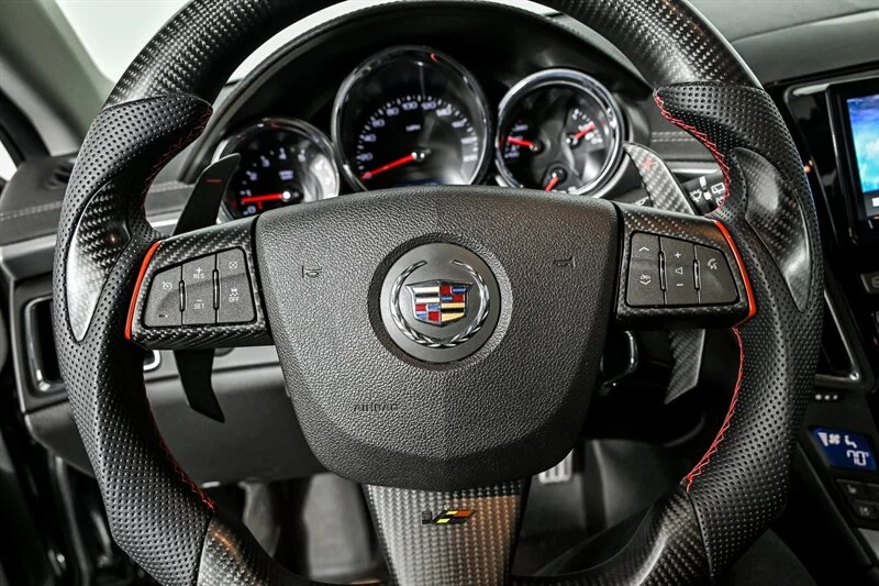 Used 2014 Black Diamond Tricoat Cadillac  image 24