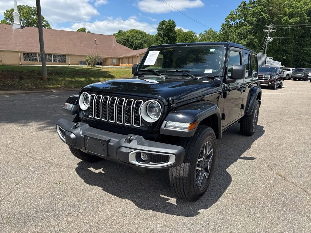 Black 2025 Jeep Wrangler Sahara 4-Door 4WD SUV / Crossover Four-Wheel Drive 8-Speed Automatic