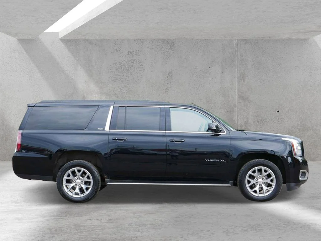 Used 2016 Black GMC SLT image 2