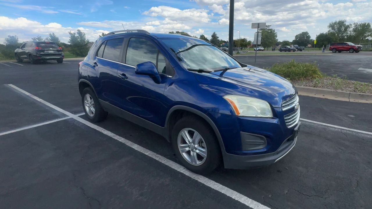 2015 Chevrolet Trax LT photo 2