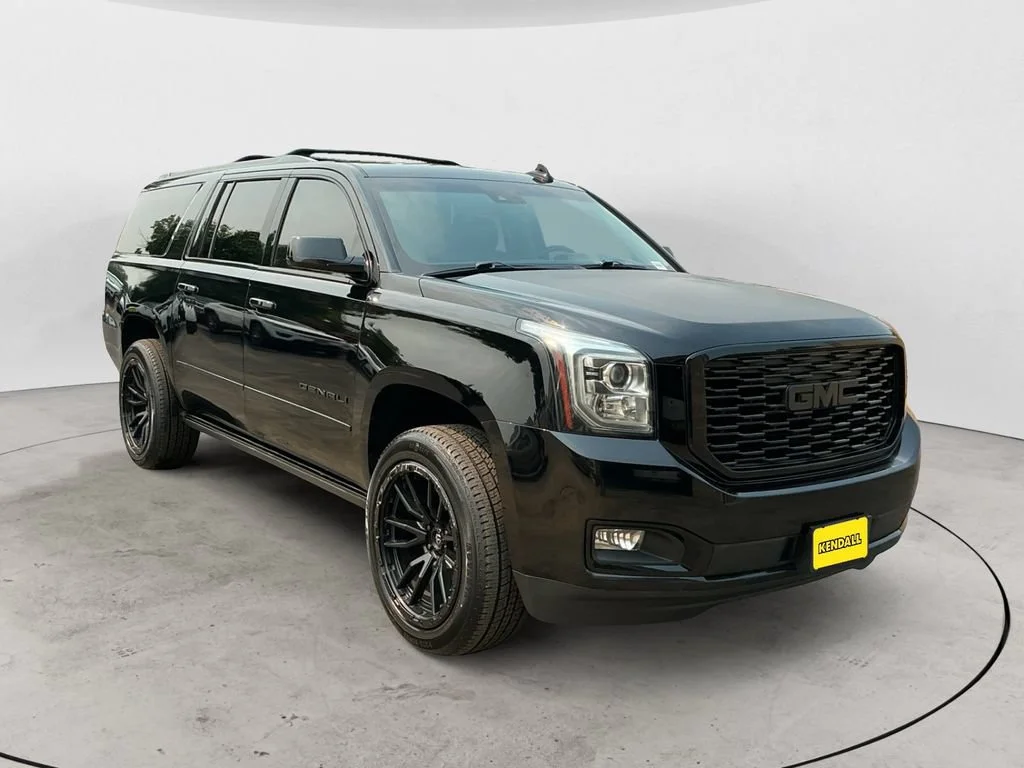 Used 2019 Black GMC Denali image 3