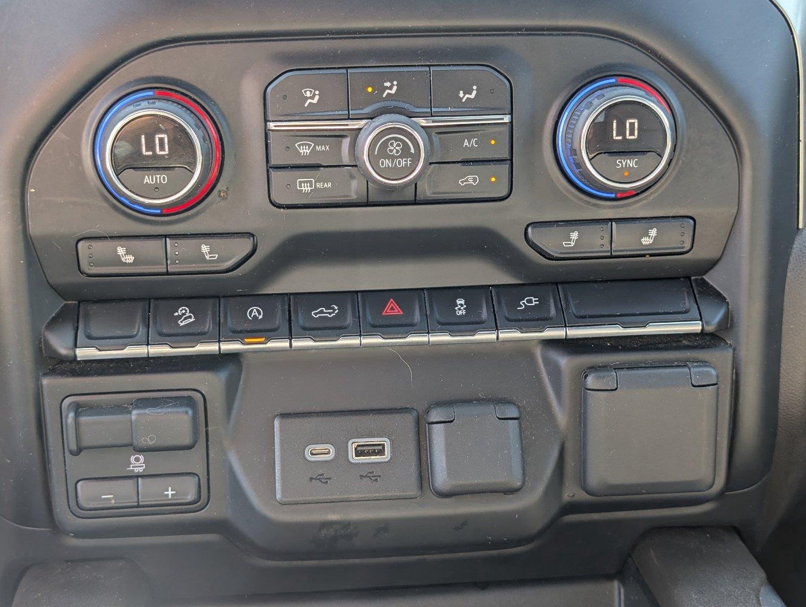 Used 2020 SUMMIT WHITE Chevrolet LT Trail Boss image 24