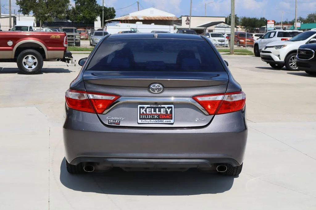 Used 2016 Gray Toyota XSE V6 image 8