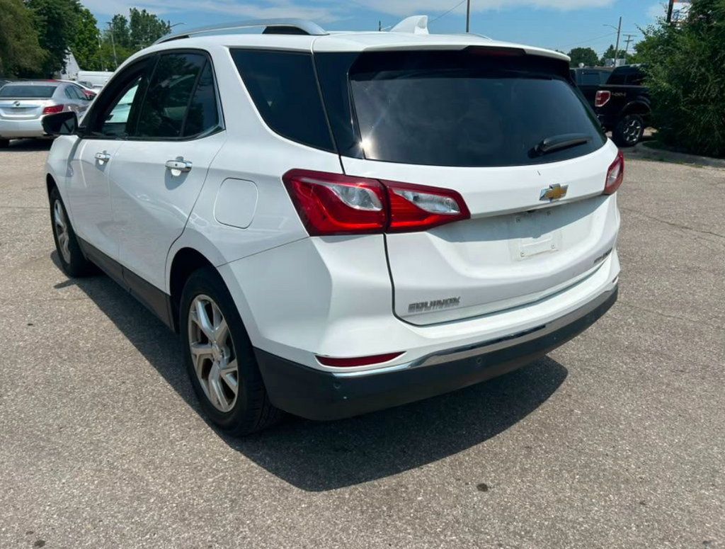 Used 2018 Summit White Chevrolet Premier image 3