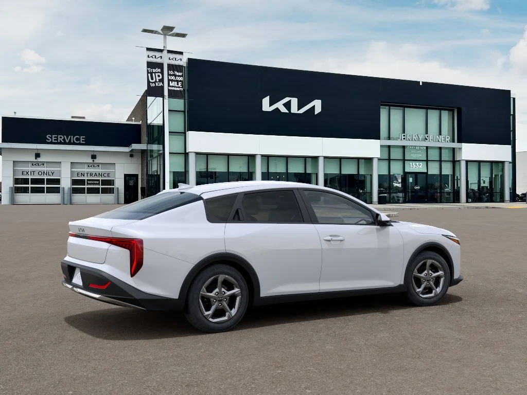 New 2026 Snow White Pearl Kia LXS image 6