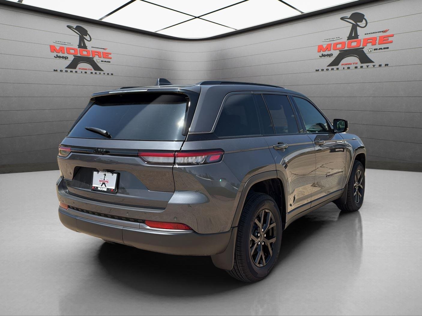 New 2026 Baltic Gray Metallic Clearcoat Jeep Laredo Altitude image 8